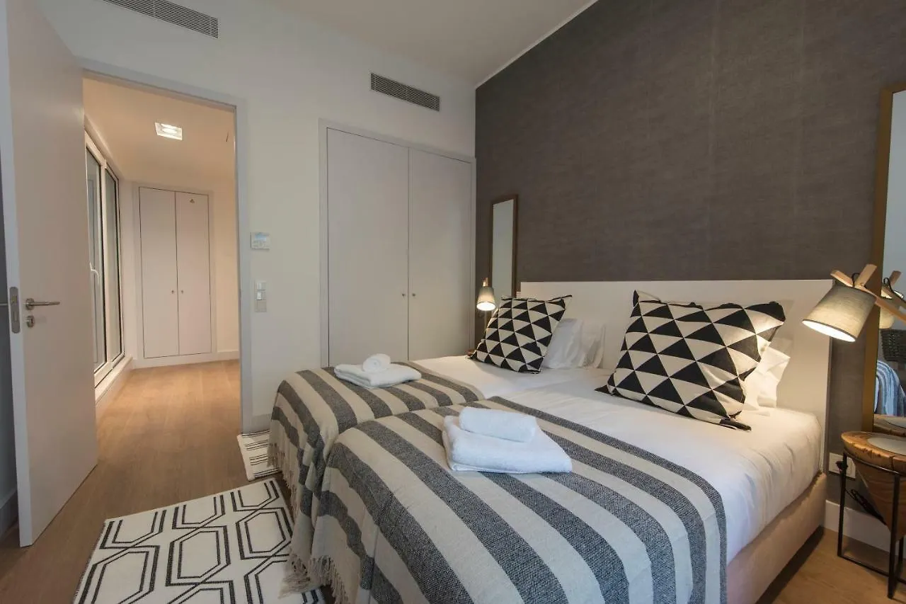 High Ceiling Duplex Apartment At Cais Do Sodre Lisbon 0*,  Portugal