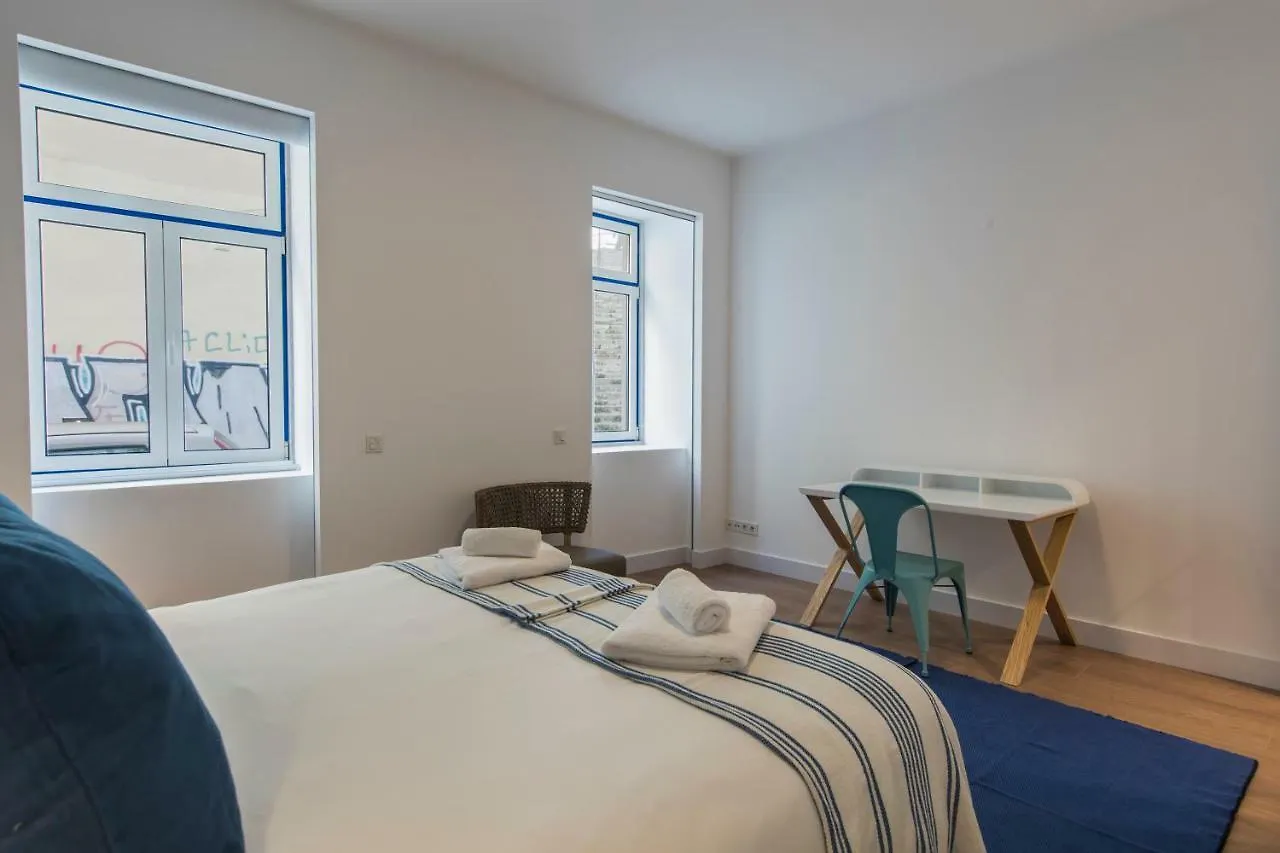 High Ceiling Duplex Apartment At Cais Do Sodre Lisbon