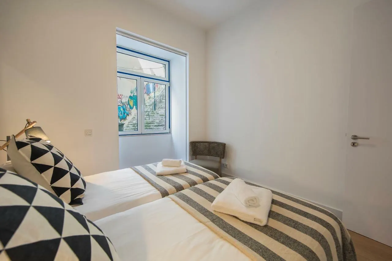 High Ceiling Duplex Apartment At Cais Do Sodre Lisbon