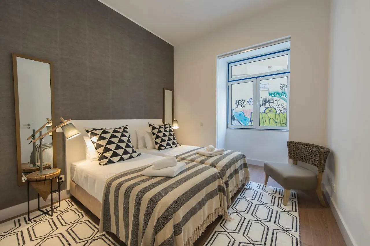 High Ceiling Duplex Apartment At Cais Do Sodre Lisbon