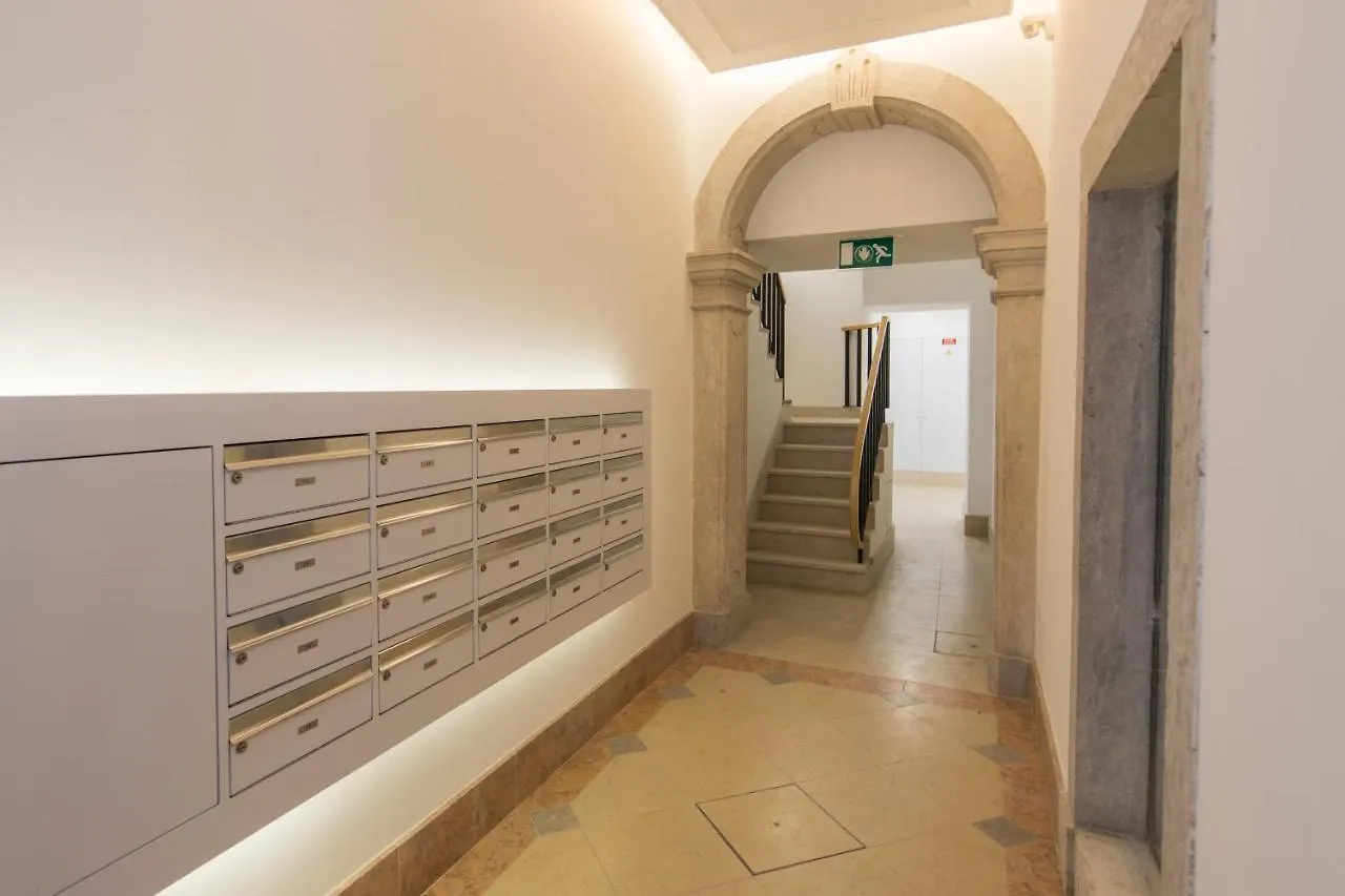High Ceiling Duplex Apartment At Cais Do Sodre Lisbon Portugal